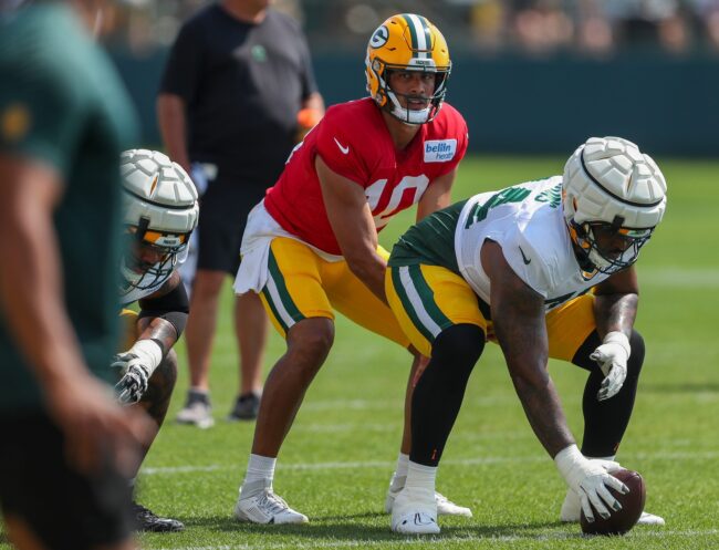 Green Bay Packers quarterback Jordan Love (10)