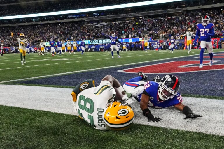 Packers vs. Giants: A Defining Week 11 Test for Green Bay’s Depth Packers vs. Giants as Romeo Doubs catches a TD