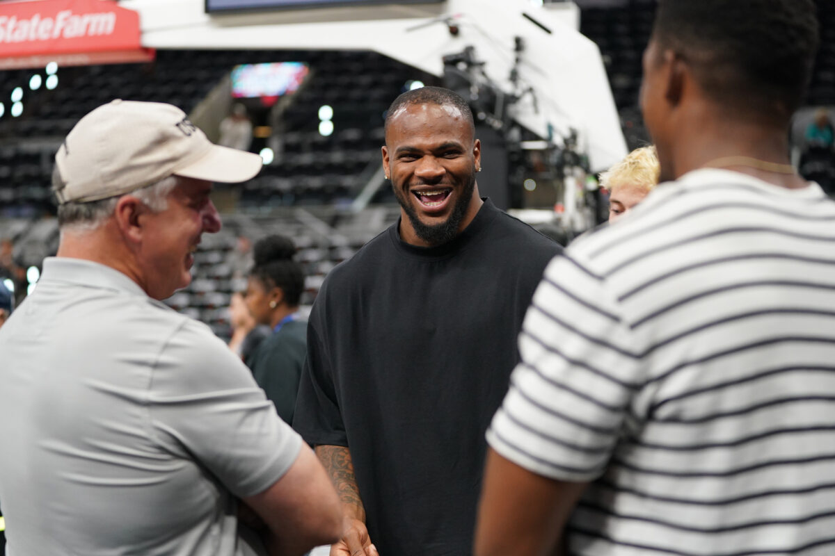 Micah Parsons in Disbelief Over Major Fumble in Spurs - Knicks NBA Finals